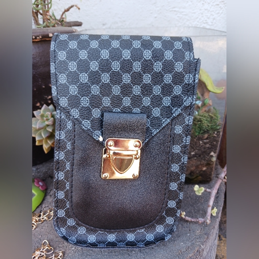 Womens Crossbody/phone bag NWOT
